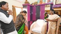 ରାଷ୍ଟ୍ରପତି  ଦ୍ରୌପଦୀ ମୁର୍ମୁଙ୍କୁ ଭେଟିଲେ ପତ୍ନୀଙ୍କ ସହ ମୁଖ୍ୟମନ୍ତ୍ରୀ