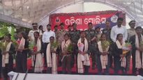 ଡିଜିପିଙ୍କ ନିକଟରେ ୧୧ ମାଓବାଦୀଙ୍କ ଆତ୍ମସମର୍ପଣ
