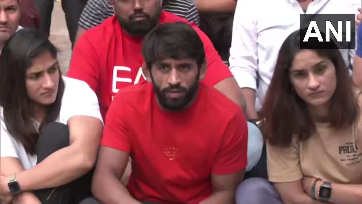 wrestlers protest wrestlers protest