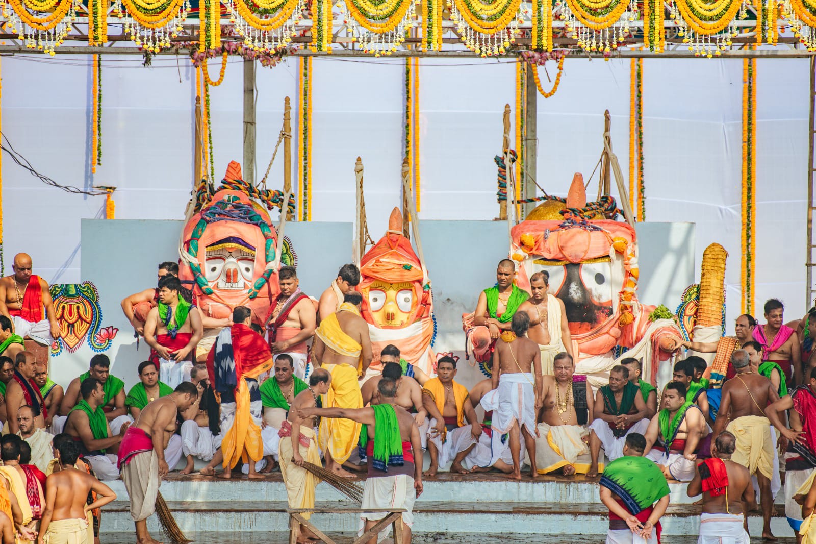 ଦର୍ଶନ ଦେଉଛନ୍ତି କାଳିଆ ସାଅନ୍ତ