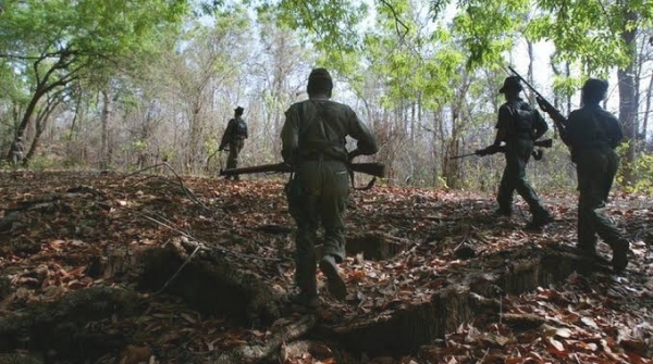 Police-Maoist shootout