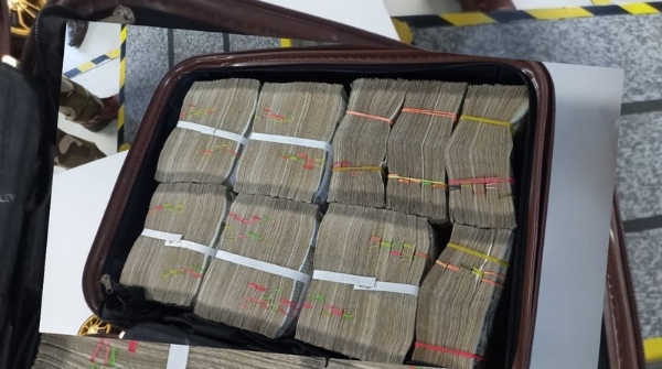 rupees seized