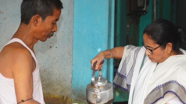 mamata banerjee tea challenges pm modi
