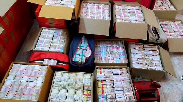 7 crore seized