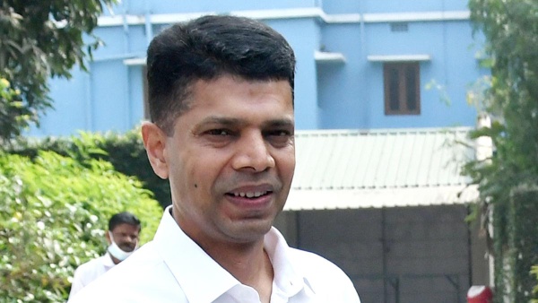 v k pandian