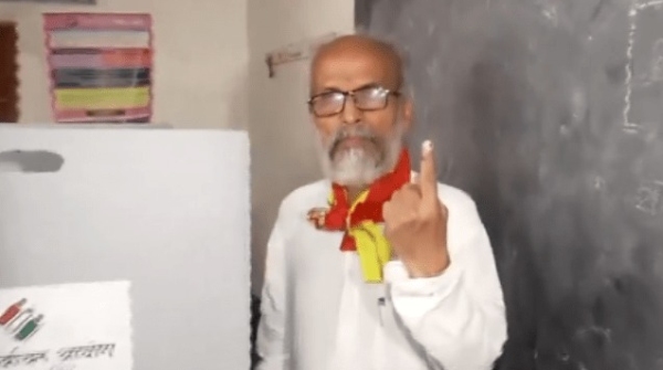 Pratap Sarangi casts his vote i