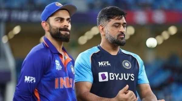 MS Dhoni Virat Kohli