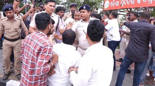 BJP Congress workers