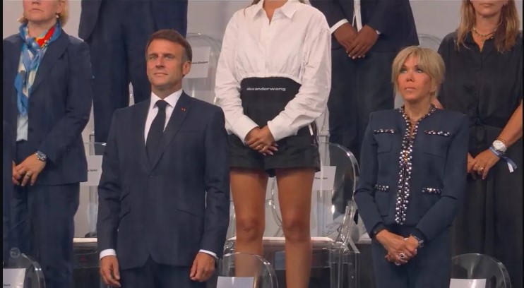 ଫ୍ରାନ୍ସର ଜାତୀୟ ସଂଗୀତ ସମୟରେ ଫ୍ରାନ୍ସର ରାଷ୍ଟ୍ରପତି