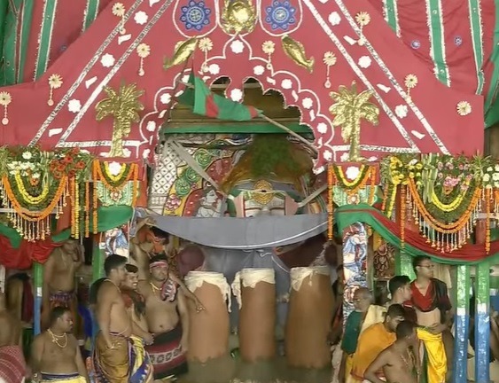 ପ୍ରସ୍ତୁତ ହେଉଛି ଅଧରପଣା