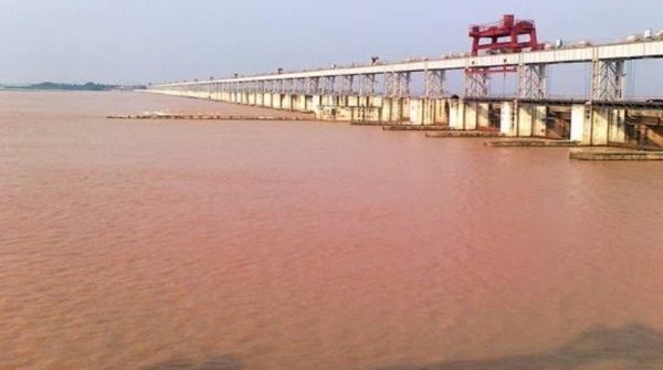 Woman jumped into the river