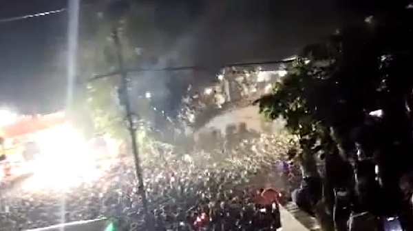 At least 100 injured as balcony