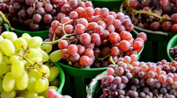 Benefits of eating grapes Benefits of eating grapes