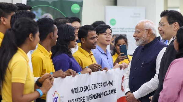 PM Modi spoke to Odisha students in Singapore