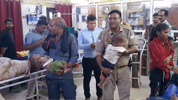 Hathras Road Accident