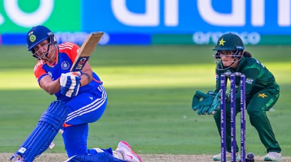 India Beat Pakistan By 6 Wickets In Women s T20 World Cup