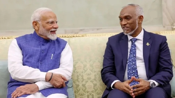PM Modi Meets Maldives President Muizzu