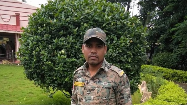 Security forces exchange fire with Maoists