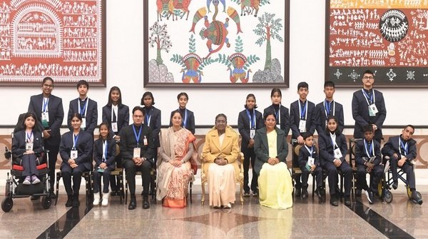 President Murmu confers Bal Puraskar