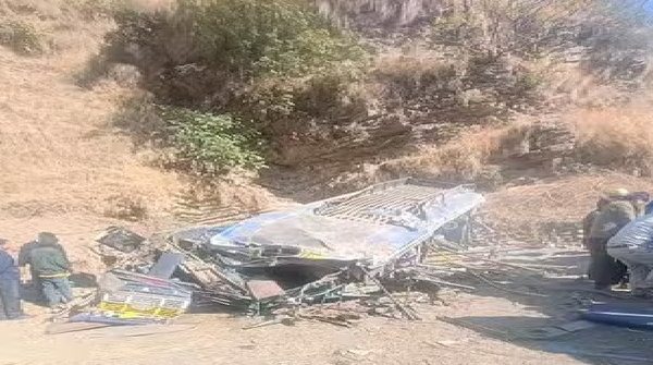 Bus plunges into gorge several feared dead in himachal pradesh