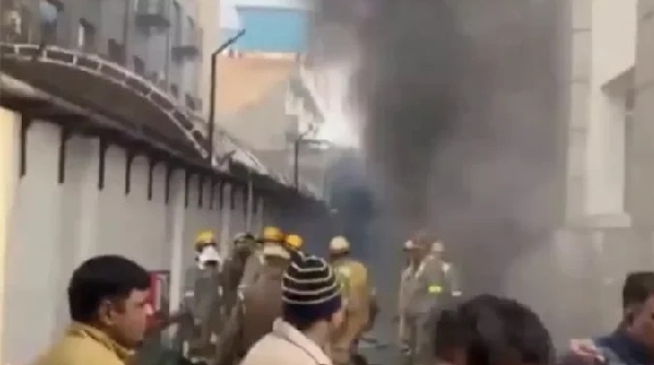 delhi fire