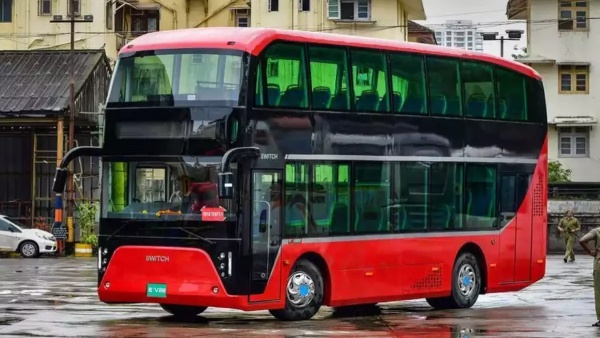 Double decker bus