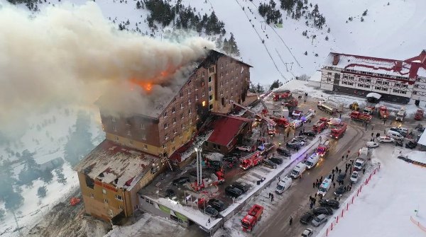 Fire breaks out at ski resort hotel in northwestern Turkey