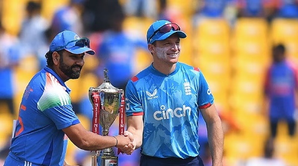 England opt to bat first as Kohli returns England opt to bat first as Kohli returns