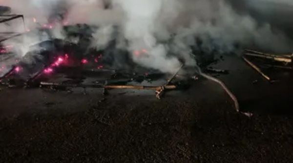 Thirteen handicraft shops Thirteen handicraft shops