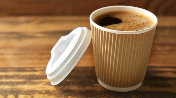 Be careful when drinking tea in paper cups