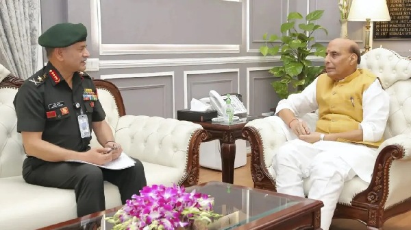 Chief Of Defence Staff Meets Rajnath Singh Amid India-Pak Tension