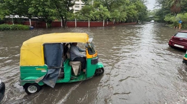 Mumbai lashed by rain roads flooded