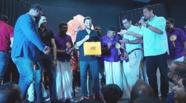 Kerala people welcomed Shahid Afridi in Dubai in