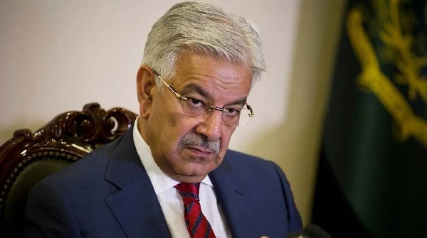 Pak minister s fresh threat