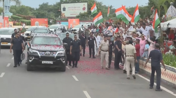 PM Modi s road show in Bhubaneswar PM Modi s road show in Bhubaneswar