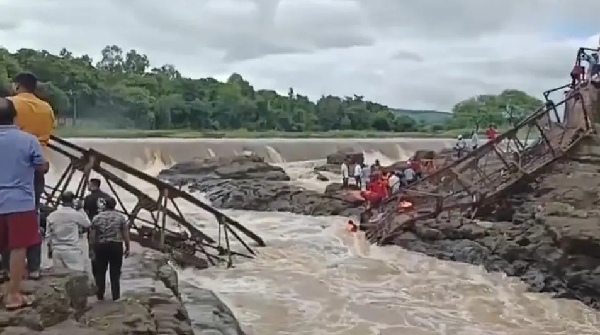Pune Bridge Collapse Pune Bridge Collapse