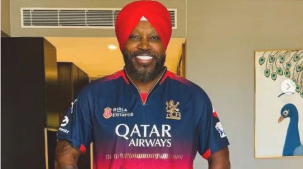 Chris Gayle s unique avatar for IPL final confuses fans