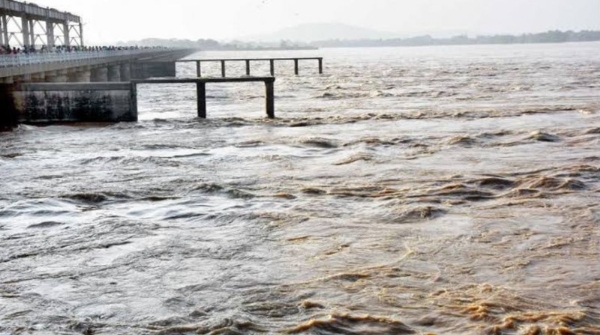 Hirakud water discharge through 20 gates