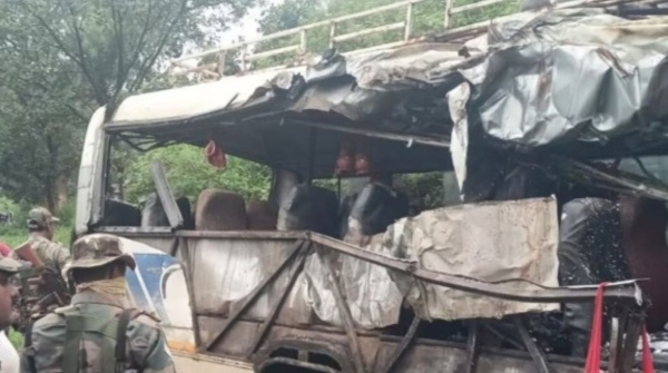 Bus-truck collision in Jharkhand 18 people killed
