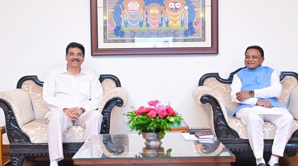 Chief Minister meets Governor