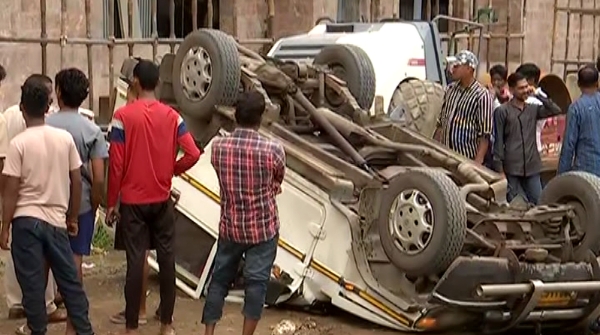 Bolero skidded off the Puri Jagannathballav multilevel car parking lot