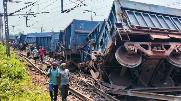 Goods train derails in Jharkhand s Serikela-Kharswan