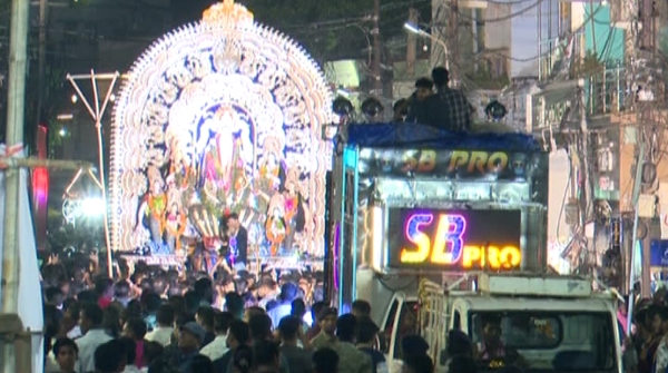 Clash between two groups in Cuttack Bhasani