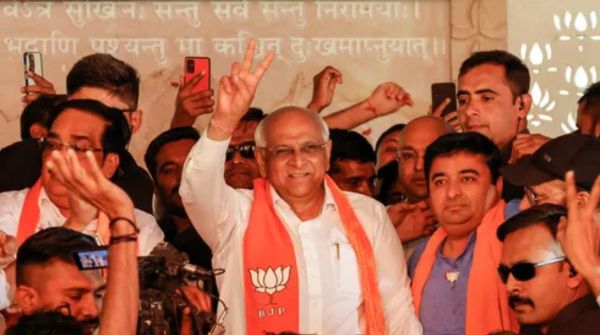 Gujarat New cabinet to be sworn in today