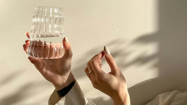 Drinking hot water Drinking hot water