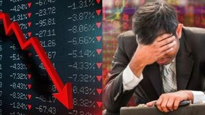 ମଧ୍ୟପ୍ରାଚ୍ୟରେ ଯୁଦ୍ଧ ଓ ଅଶୋଧିତ ତୈଳ ମୂଲ୍ୟ ବୃଦ୍ଧି ; ସେୟାର ବଜାର ବଡ଼ କ୍ରାସ୍, ସେନସେକ୍ସ ୨୪୯୪ ପଏଣ୍ଟ ହ୍ରାସ