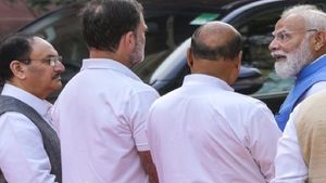 ଗାଡ଼ିରୁ ଓହ୍ଲାଇ ରାହୁଲଙ୍କ ସହ କଥା ହେଲେ ମୋଦି