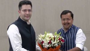 ବିଜେପିରେ ମିଶିଲେ ରାଘବ ଚଢ଼ାଙ୍କ ସହ ୩ ସାଂସଦ