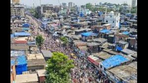 ଶାହୁ ନଗର ବାସିନ୍ଦାଙ୍କୁ ସ୍ଥାନାନ୍ତର ନୋଟିସ୍, ଧାରାଭୀ ପ୍ରକଳ୍ପରେ ତ୍ୱରାନ୍ୱିତ ପଦକ୍ଷେପ