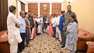 ୨୦ ଟିଏମ୍‌ସି ସାଂସଦ ଏନ୍‌ସିପିଆଇରେ ବିଲୟ,ଏନ୍‌ଡିଏକୁ ସମର୍ଥନ